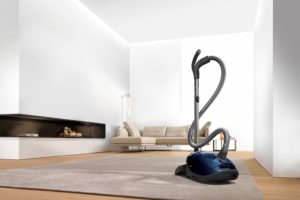 Miele S8590 Marin Canister Vacuum Review – Best Canister Vacuum 2020